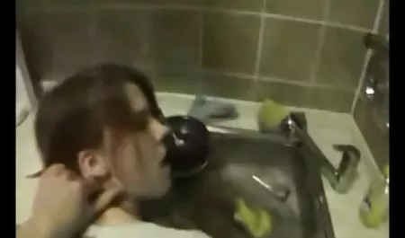 زن در مقابل وب کم پسر بچه صحنه های سکسی سریال اسپارتاکوس ترب کوهی می خورد