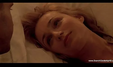 لعنتی خال کوبی Milf صحنه های سکسی فیلم سرنوشت در چمن
