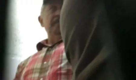 گلوریا با سکس فیلم مومیایی اشتیاق خود را با گرانش سرخ می کند