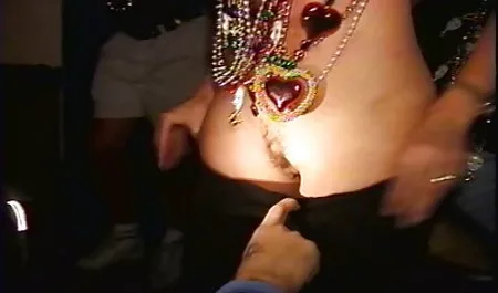 جوجه Busty با استفاده صحنه های سکسی سریال اسپارتاکوس از blowjob برای سوارکاری پرداخت