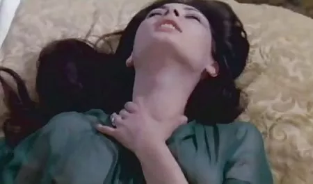 گای زیبایی را صحنه های سکسی گلشیفته فراهانی در تفرجگاه فریب می دهد